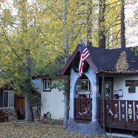 Castle Wood Theme Cottages- Couples Only Big Bear Lake Exterior photo
