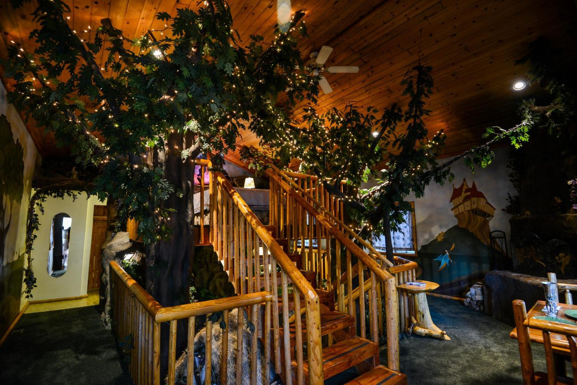 Castle Wood Theme Cottages- Couples Only Big Bear Lake Exterior photo