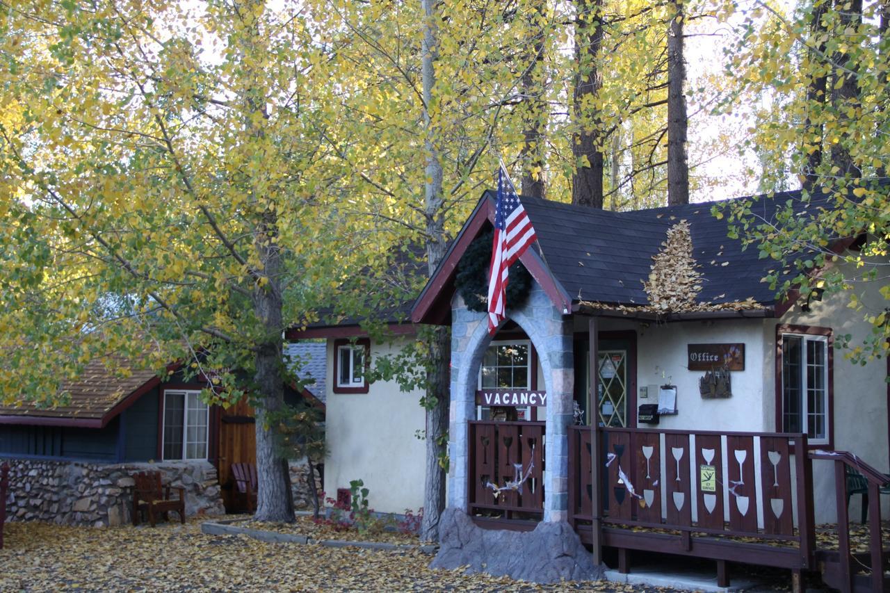 Castle Wood Theme Cottages- Couples Only Big Bear Lake Exterior photo